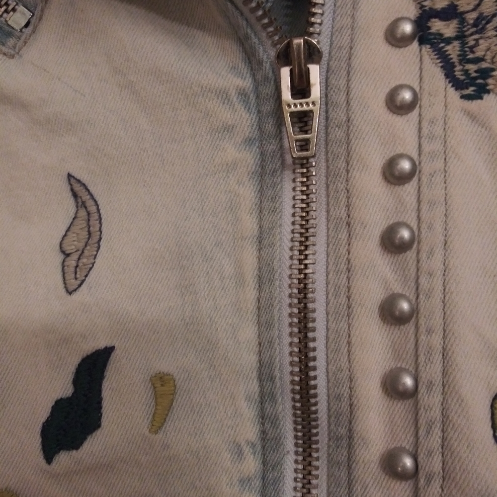 SOLD. BLANKNYC Light Denim Jacket Small - Picture 5 of 14